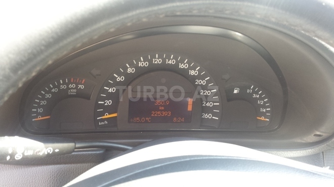 Mercedes C 240 2000, 225,393 km - 2.4 л - Bakı