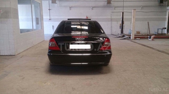 Mercedes E 320 2002, 215,300 km - 3.2 l - Bakı