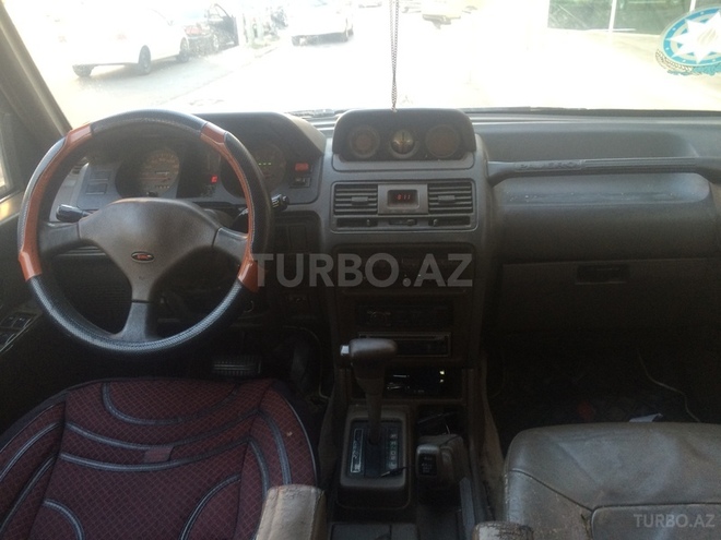 Mitsubishi Pajero 1992, 300,000 km - 2.5 л - Bakı