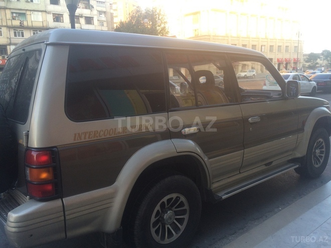 Mitsubishi Pajero 1992, 300,000 km - 2.5 л - Bakı