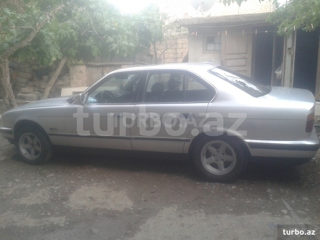 BMW 520 1991, 257,000 km - 2.0 l - Bakı
