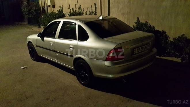 Opel Vectra 1997, 192,000 km - 1.8 l - Bakı