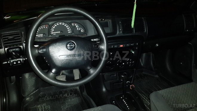 Opel Vectra 1997, 192,000 km - 1.8 l - Bakı