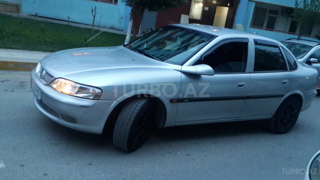 Opel Vectra 1997, 192,000 km - 1.8 l - Bakı