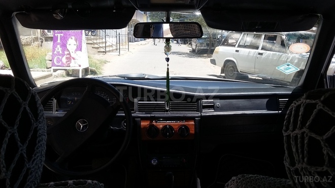 Mercedes 190 1993, 300,000 km - 2.0 l - Bakı