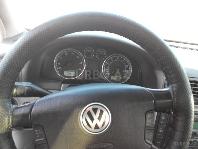 Volkswagen Passat 2002, 130,000 km - 1.8 l - Bakı