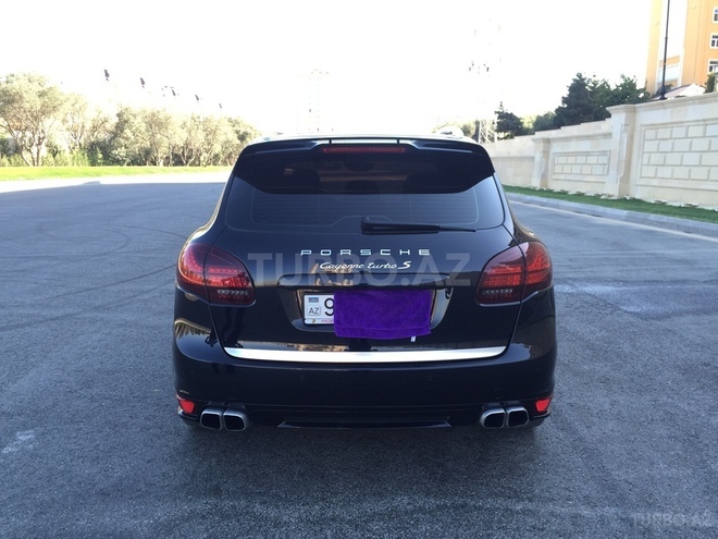 Porsche Cayenne 2013, 28,000 km - 4.8 л - Bakı