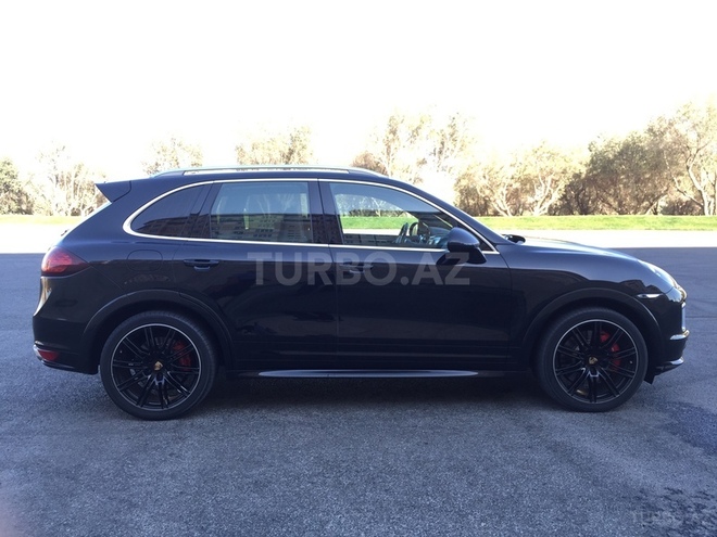 Porsche Cayenne 2013, 28,000 km - 4.8 л - Bakı