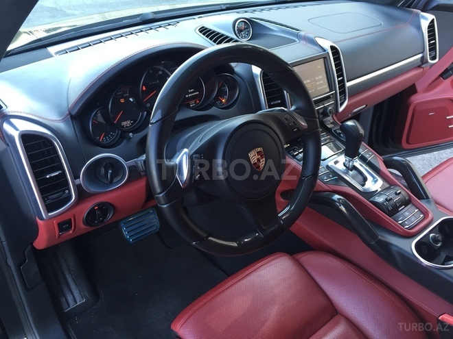 Porsche Cayenne 2013, 28,000 km - 4.8 л - Bakı