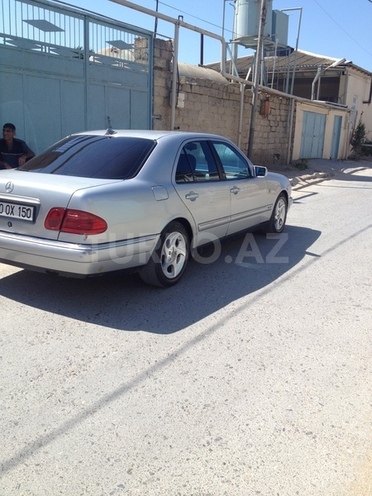 Mercedes E 280 1997, 323,000 km - 2.8 l - Bakı