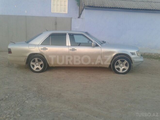 Mercedes E 300 1994, 356,000 km - 3.0 л - Bakı