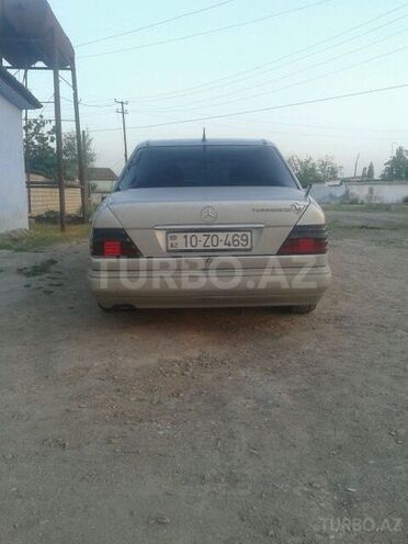Mercedes E 300 1994, 356,000 km - 3.0 л - Bakı