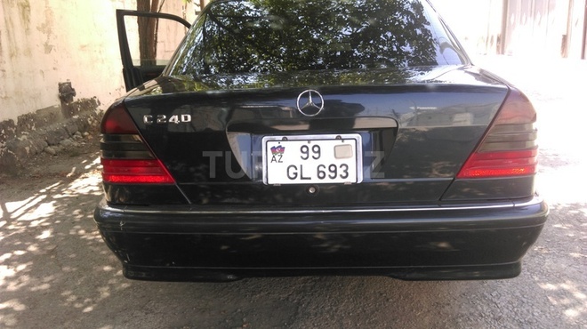 Mercedes C 240 1999, 122,275 km - 2.4 l - Bakı