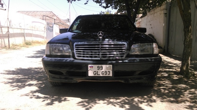 Mercedes C 240 1999, 122,275 km - 2.4 l - Bakı
