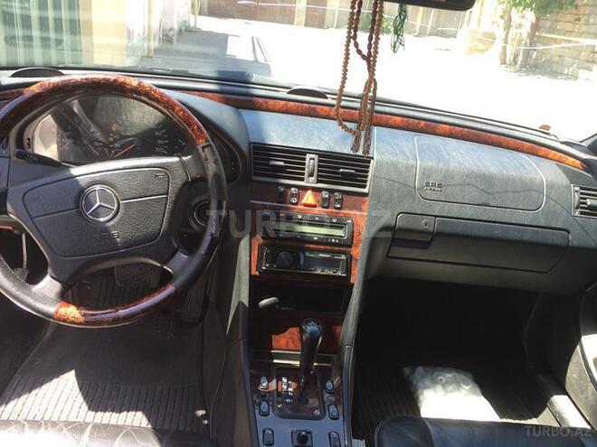 Mercedes C 220 2000, 177,744 km - 2.2 л - Bakı