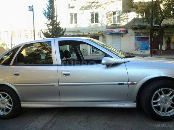 Opel Vectra 2000, 195,000 km - 2.0 л - Bakı
