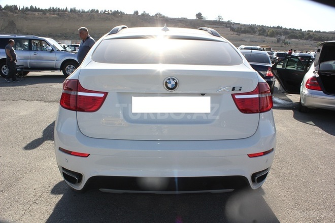 BMW X6 2011, 81,000 km - 4.4 л - Bakı