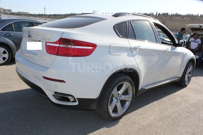 BMW X6 2011, 81,000 km - 4.4 л - Bakı