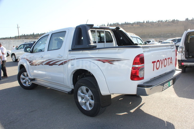 Toyota Hilux 2013, 7,000 km - 2.5 l - Bakı