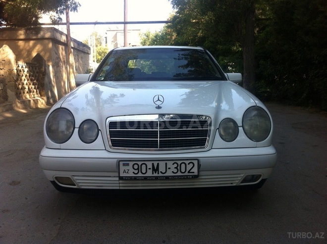 Mercedes E 200 1998, 165,477 km - 2.0 л - Bakı