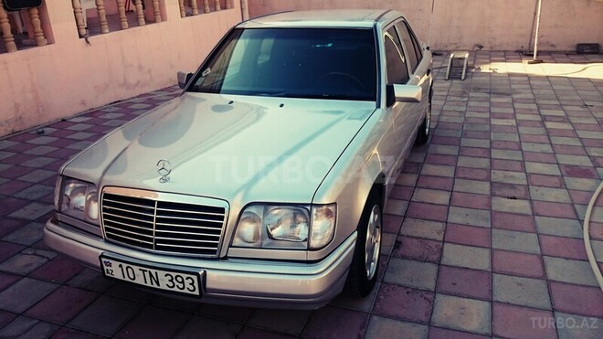 Mercedes E 250 1995, 144,000 km - 0.3 l - Bakı