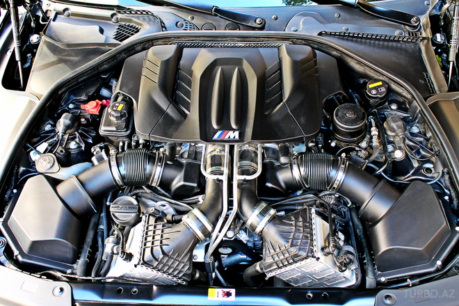 BMW M6 2014, 8,000 km - 4.4 l - Bakı
