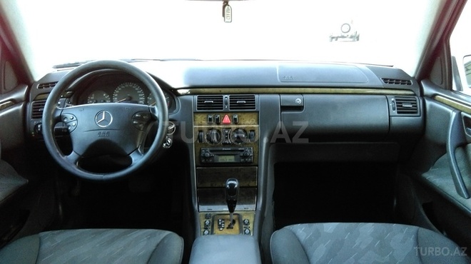 Mercedes E 220 2000, 383,555 km - 2.2 л - Bakı