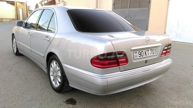 Mercedes E 220 2000, 383,555 km - 2.2 л - Bakı