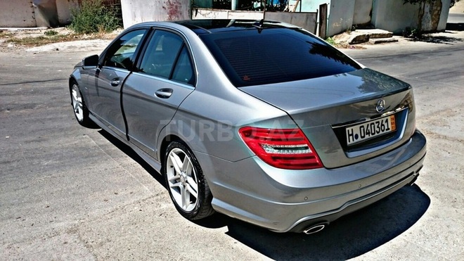 Mercedes C 350 2012, 60,000 km - 3.5 l - Bakı