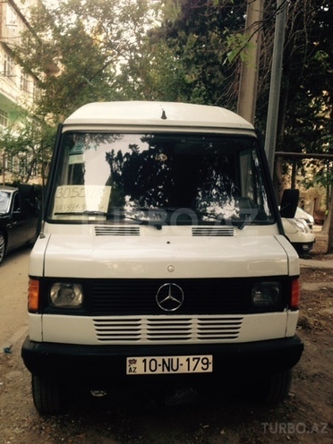 Mercedes 208 D 1984, 120,000 km - 2.3 l - Bakı