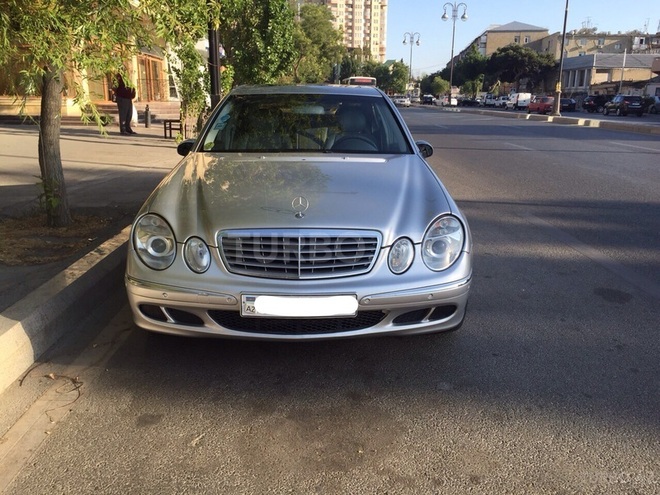 Mercedes E 220 2002, 168,000 km - 2.2 l - Bakı