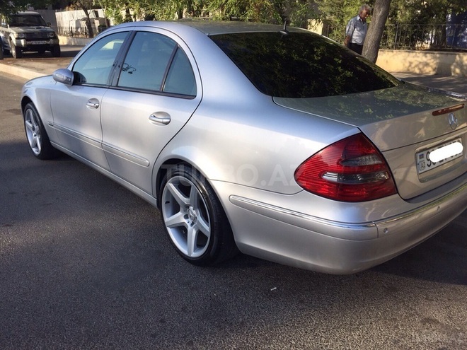 Mercedes E 220 2002, 168,000 km - 2.2 l - Bakı
