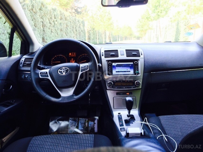 Toyota Avensis 2010, 135,000 km - 2.0 л - Bakı