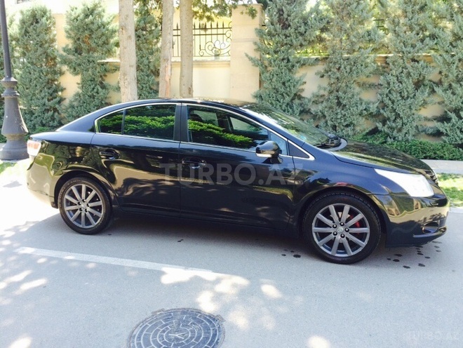 Toyota Avensis 2010, 135,000 km - 2.0 л - Bakı