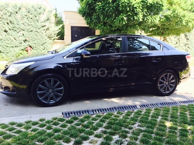 Toyota Avensis 2010, 135,000 km - 2.0 л - Bakı