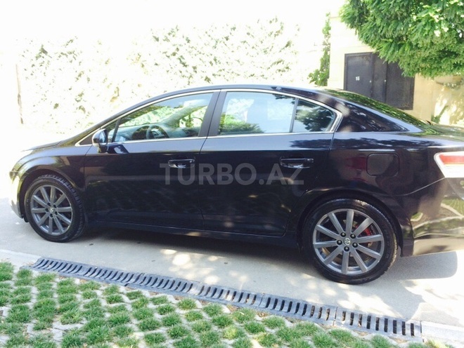 Toyota Avensis 2010, 135,000 km - 2.0 л - Bakı