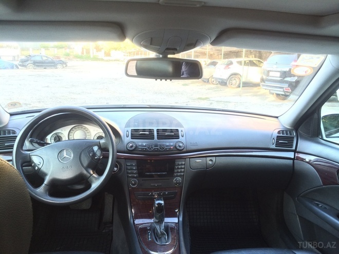 Mercedes E 220 2005, 345,000 km - 2.2 l - Bakı