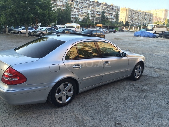 Mercedes E 220 2005, 345,000 km - 2.2 l - Bakı