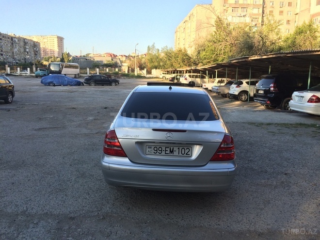 Mercedes E 220 2005, 345,000 km - 2.2 l - Bakı