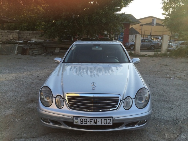 Mercedes E 220 2005, 345,000 km - 2.2 l - Bakı