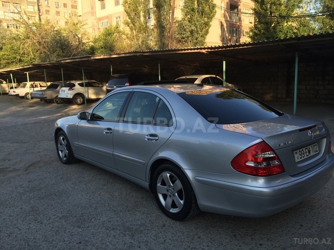 Mercedes E 220 2005, 345,000 km - 2.2 l - Bakı