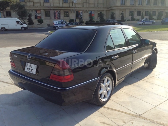Mercedes C 230 1997, 142,000 km - 2.3 л - Bakı