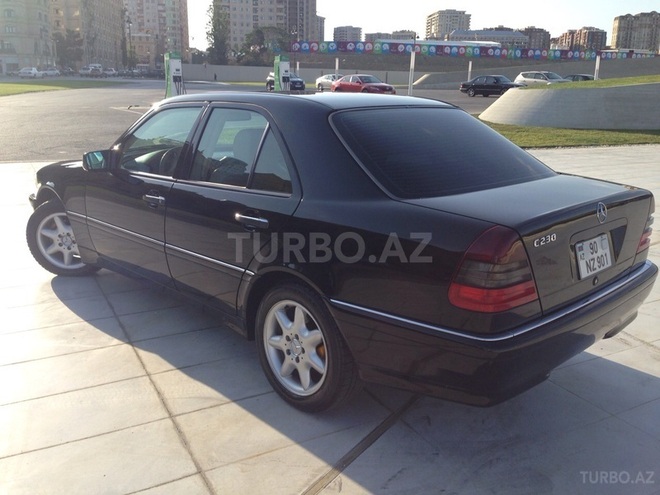 Mercedes C 230 1997, 142,000 km - 2.3 л - Bakı
