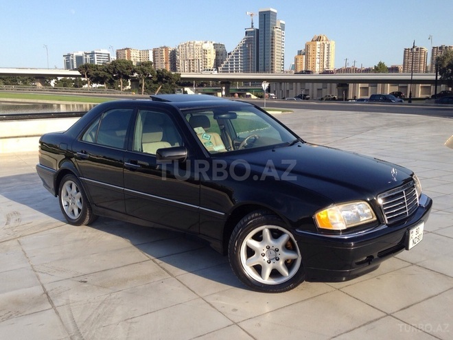 Mercedes C 230 1997, 142,000 km - 2.3 л - Bakı