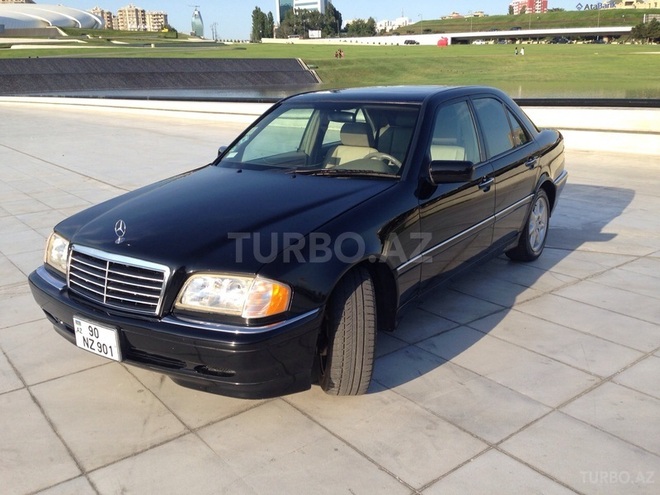 Mercedes C 230 1997, 142,000 km - 2.3 л - Bakı
