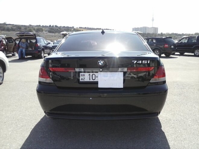 BMW 745 2004, 245,000 km - 4.4 l - Bakı