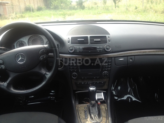 Mercedes E 220 2007, 317,000 km - 2.2 l - Bakı