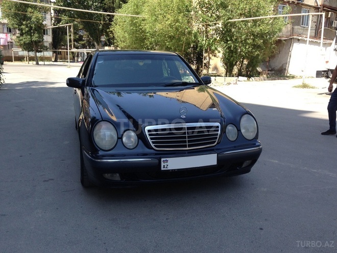 Mercedes E 240 2000, 186,000 km - 2.4 l - Bakı