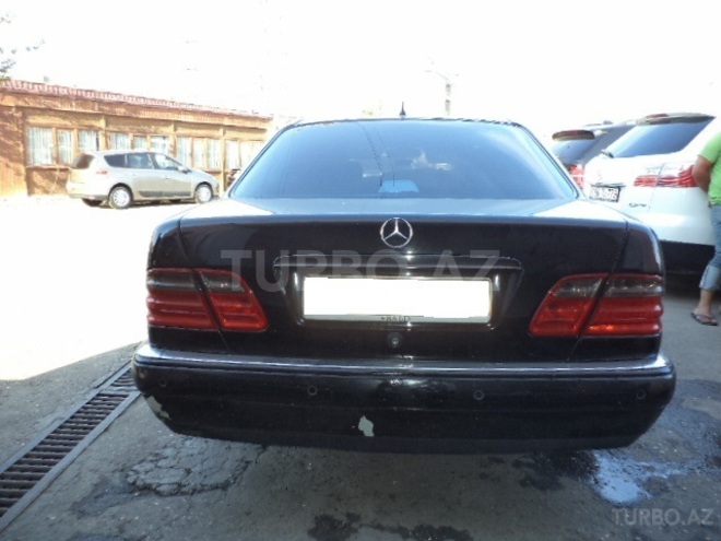Mercedes E 240 1998, 208,000 km - 2.4 л - Bakı