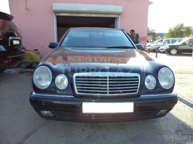 Mercedes E 240 1998, 208,000 km - 2.4 л - Bakı